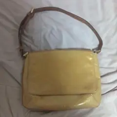 Louis Vuitton イエローレザーヴェルニトンプソン ショルダーバッグ