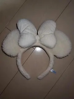 ディズニー　ミッキー耳カチューシャ クリーム色