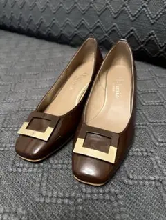 ブラウン スクエアトゥ パンプス