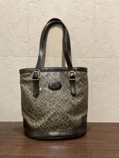 Item thumbnail for item d448b6d7-7283-4756-8a65-d8da1a5233ac