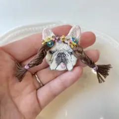 M*i様 ミニ　フレブル　フレンチブルドッグ　リアル　刺繍ブローチ　ハンドメイド