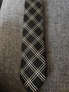 Burberry Black label黒と金のチェック柄ネクタイ