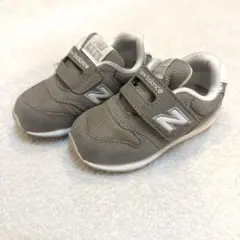 new balance 996 グレー ベビースニーカー　13.5