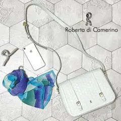 ロベルタ ディ カメリーノ 日本製 ベルトエンボス加工 Rロゴ ショルダーバッグ