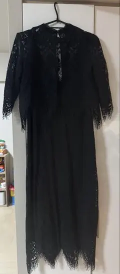 ZARA 黒のレース オケージョンワンピース