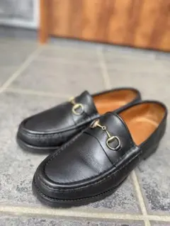 GUCCI ブラックレザー ローファー　ビブラムソール