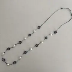 ネイビー×ホワイト ビーズネックレス