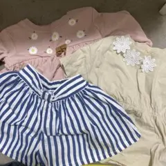 花柄トップスとストライプボトムスセット