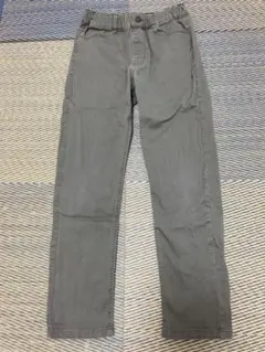 GUジーユーパンツ140カーキ色