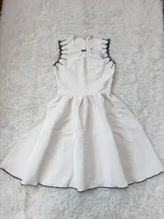 新品　repetto レペット　ワンピース　ノースリーブ　刺繍　アイボリーのサムネイル
