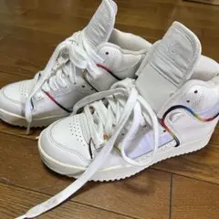 ellesse ハイカットスニーカー ホワイト レインボー 23.0cmのサムネイル