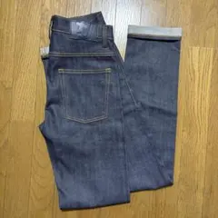 UNIQLO +J セルビッジスリムフィットストレートジーンズ