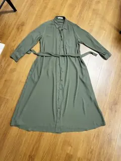 LOWRYS FARMカーキ長袖シャツワンピース