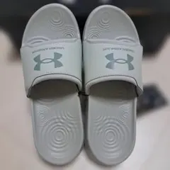 【UNDER ARMOUR】サンダル　25センチのサムネイル