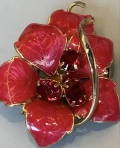 ヴィンテージ美しい赤いエナメル花型ブローチ　年代物レトロヴィンテージ