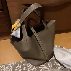レザーキューブバッグ　モカブラウン　美品