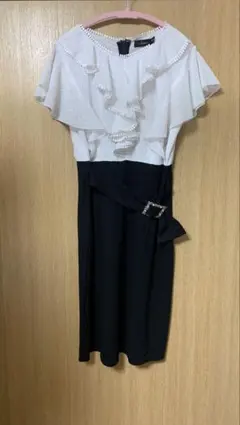 フリル付きドレス M ホワイト・ブラック
