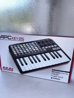 AKAI MPK25 MIDIキーボード パッドコンボ AKAI MPK25 MIDIキーボード パッドコンボ - メルカリ
