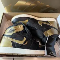 Nike Air Jordan 1 黒/金 スニーカー