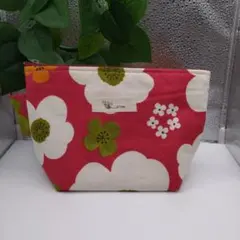 ハンドメイド　ファスナーポーチ　　　　赤　北欧白花柄
