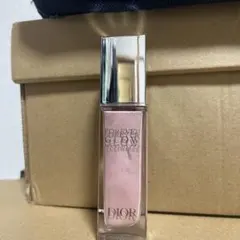 DIOR フォーエバーグロウ　マキシマイザー　ピンク