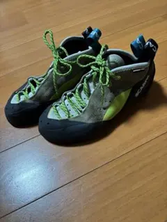 Item thumbnail for item ef71f9f2-92b2-4b12-8e7d-8093a6ed81b0