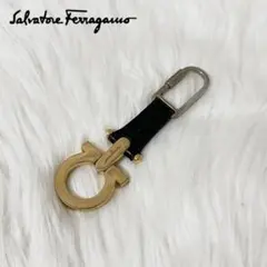 【美品】 Ferragamo レザー キーリング ガンチーニ ブラック 黒のサムネイル