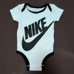 50〜68★NIKE　ナイキ★ロゴプリント！カバーオールつなぎ★0〜6М　白のサムネイル