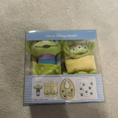 東京ディズニーリゾート ベビー用スタイとソックスセット