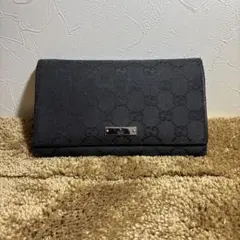 GUCCI ブラック GGパターン 二つ折り財布　がま口　長財布　レディース