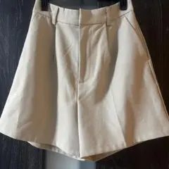ベージュ ハーフパンツ ゴムウエスト