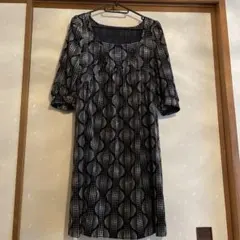 【最終SALE】幾何学模様ベロアワンピース