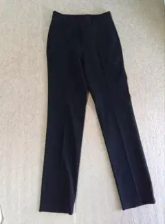 ユニクロ　黒 スラックス レディース　S