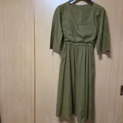 ミラオーウェン　カーキ七分袖ワンピース