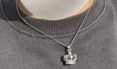 シルバー　王冠　クラウン　ネックレス