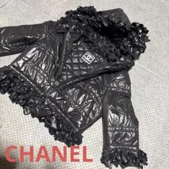 CHANEL フリル ダーク ネイビー ダウン ジャケット ブラック ショートのサムネイル