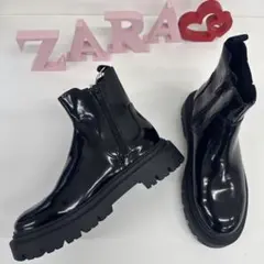 【新品】ZARA エナメル サイドゴアブーツ 厚底 ブラック 35(A-12)a