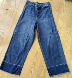 UNIQLO JEANS ダークデニム ワイドレッグパンツ　レディース　ボトムス