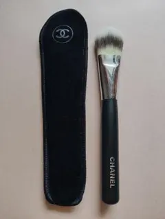【匿名配送】CHANEL ファンデーションブラシ 6のサムネイル
