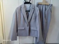 ライトグレー シングルボタン パンツスーツ上下、春夏用　お値下げしました‼️