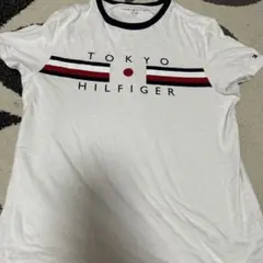 3000円から値下げしましたTOMMY HILFIGER Tシャツ