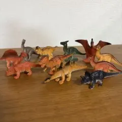 恐竜 フィギュア