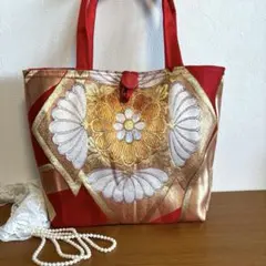 No.61 帯リメイクバック　赤地に刺繍トートバッグ