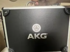 AKG C214 コンデンサーマイク 本体 ショックマウント付のサムネイル