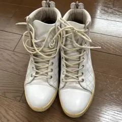 値下げしました‼️ DIESEL ホワイト　ハイカットスニーカー