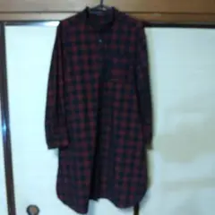DECOY赤と黒のチェック柄長袖シャツ(コーデュロイ)