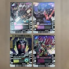 仮面ライダー　トレーディングカード　4枚セット