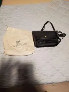 Courreges ショルダーバッグ クロコ型押し ブラックのサムネイル
