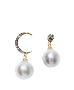 ELLE SHOP限定glimmer アコヤパール ニュームーン スタッドピアス