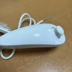 【匿名　送料無料】432-119家庭用ゲーム機　任天堂Wiiヌンチャク　ホワイト